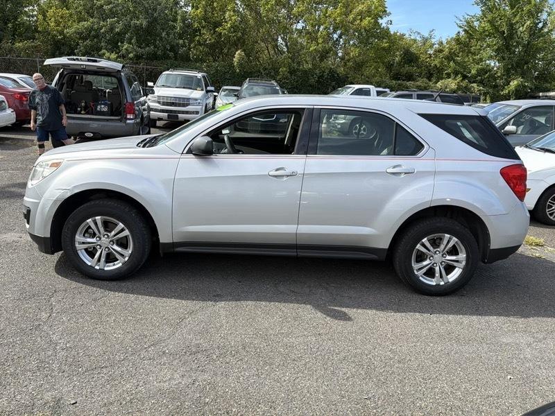 Chevrolet Equinox LS FWD 2010