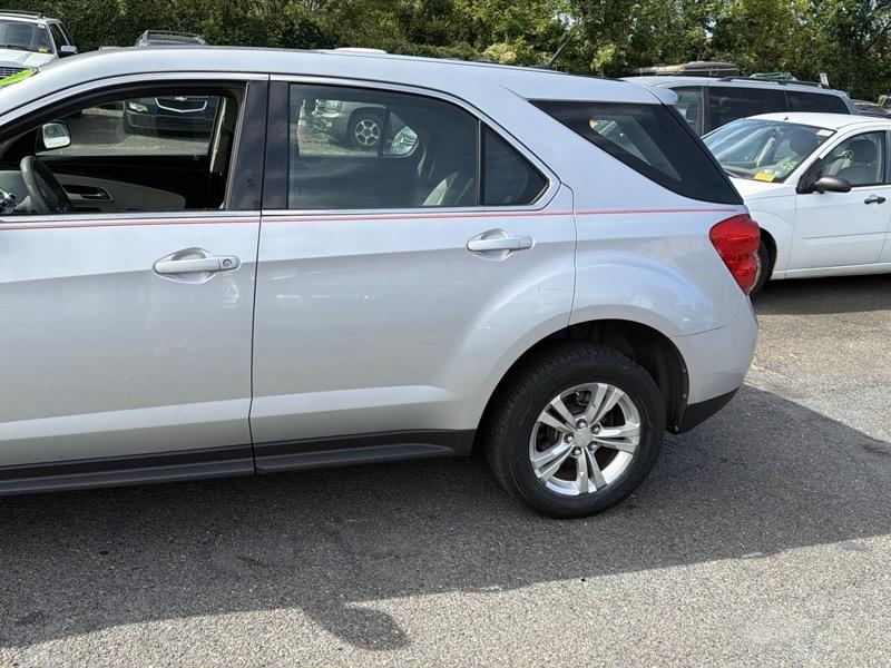 Chevrolet Equinox LS FWD 2010