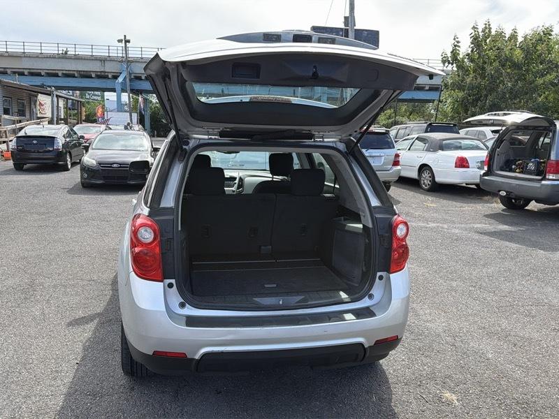 Chevrolet Equinox LS FWD 2010