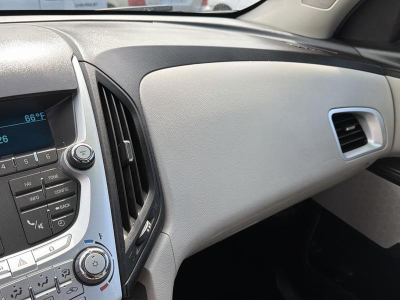 Chevrolet Equinox LS FWD 2010