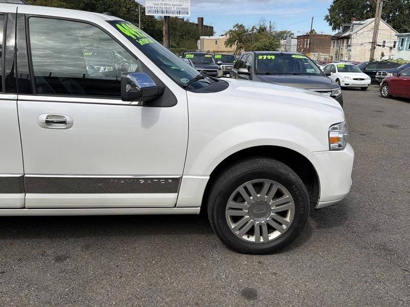Lincoln Navigator 4WD 2013