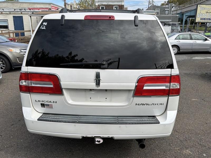 Lincoln Navigator 4WD 2013