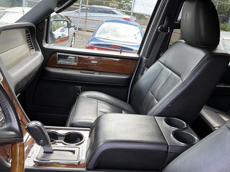 Lincoln Navigator 4WD 2013