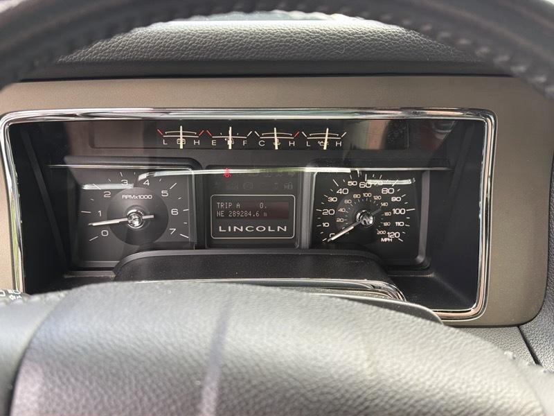 Lincoln Navigator 4WD 2013