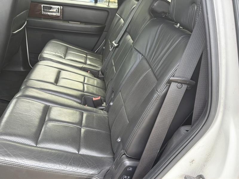 Lincoln Navigator 4WD 2013