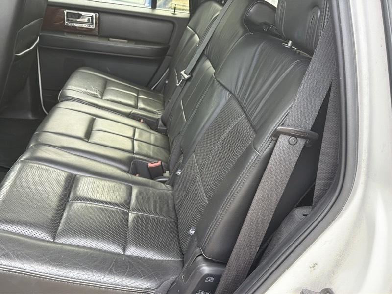 Lincoln Navigator 4WD 2013