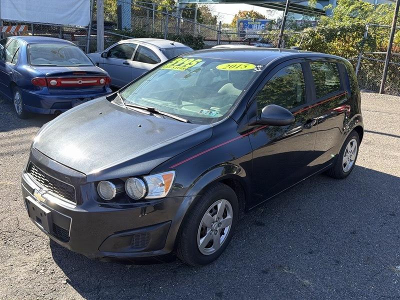 Chevrolet Sonic LS Auto 5-Door 2015