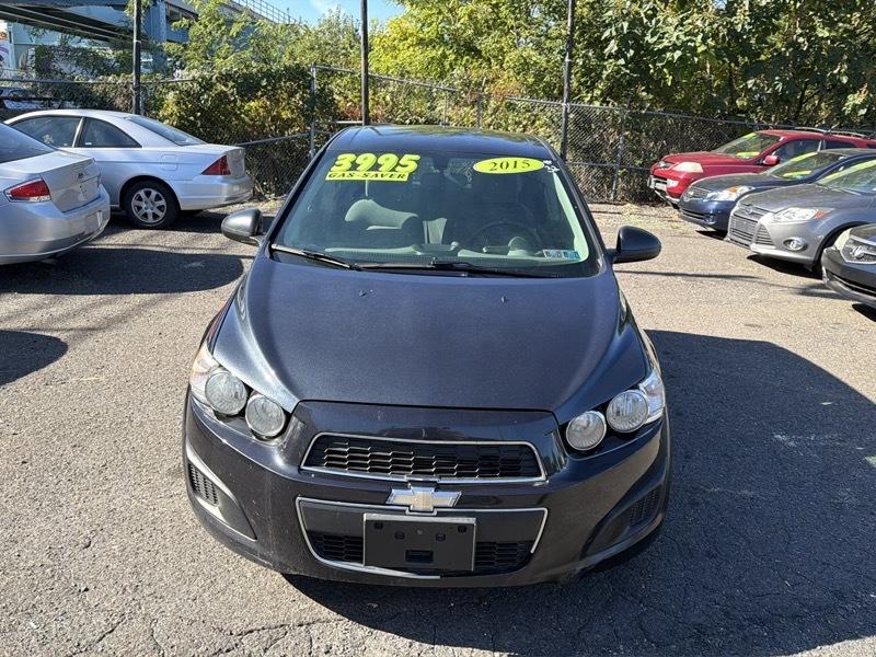 Chevrolet Sonic LS Auto 5-Door 2015