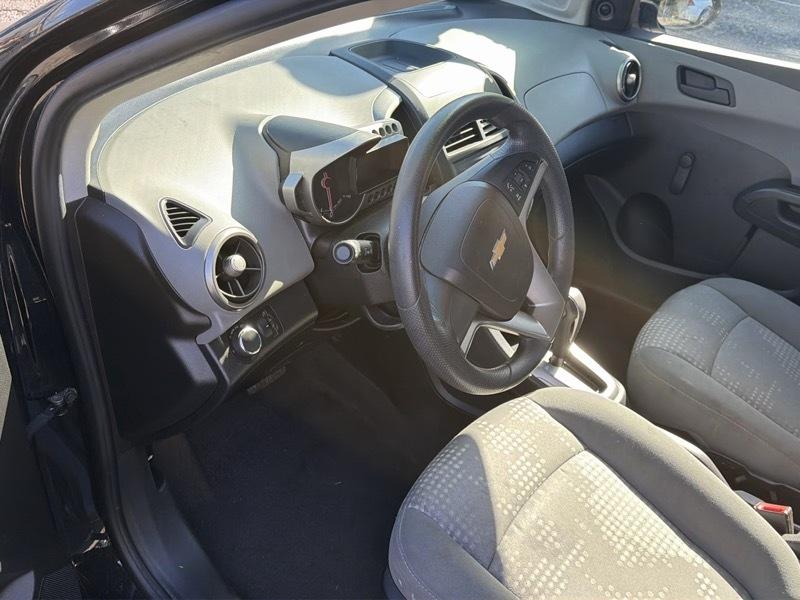 Chevrolet Sonic LS Auto 5-Door 2015