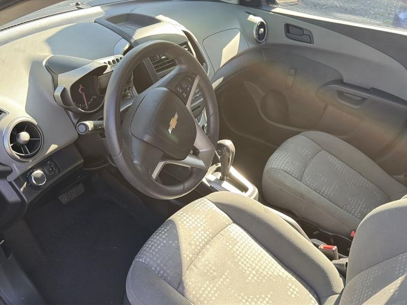 Chevrolet Sonic LS Auto 5-Door 2015