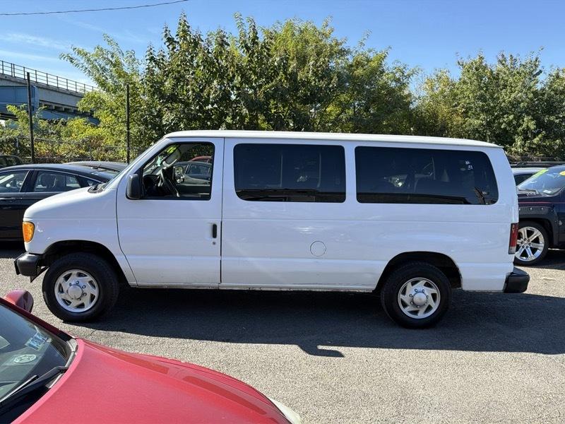 Ford Econoline E-150 Chateau 2007