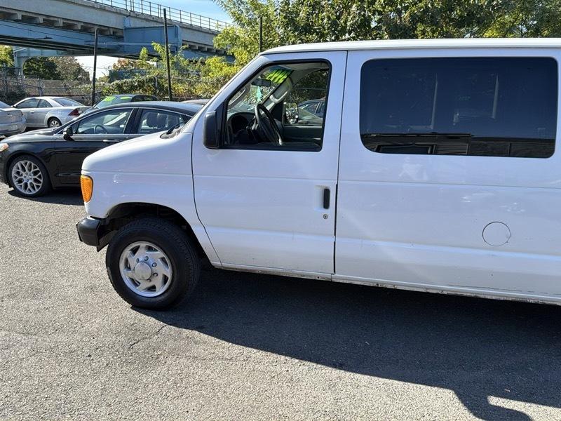Ford Econoline E-150 Chateau 2007