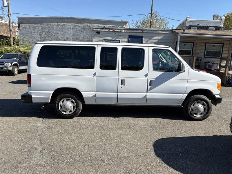 Ford Econoline E-150 Chateau 2007