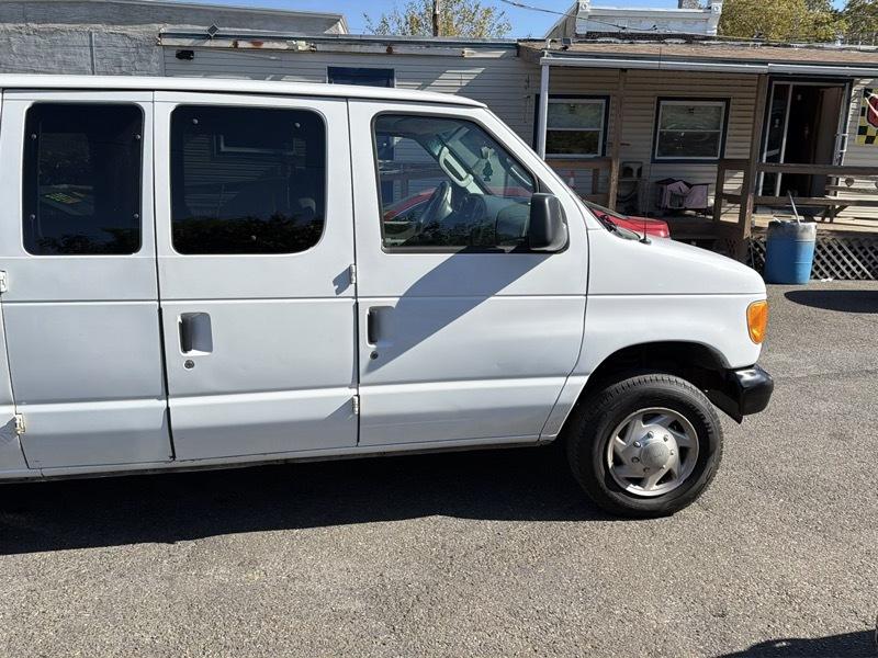 Ford Econoline E-150 Chateau 2007