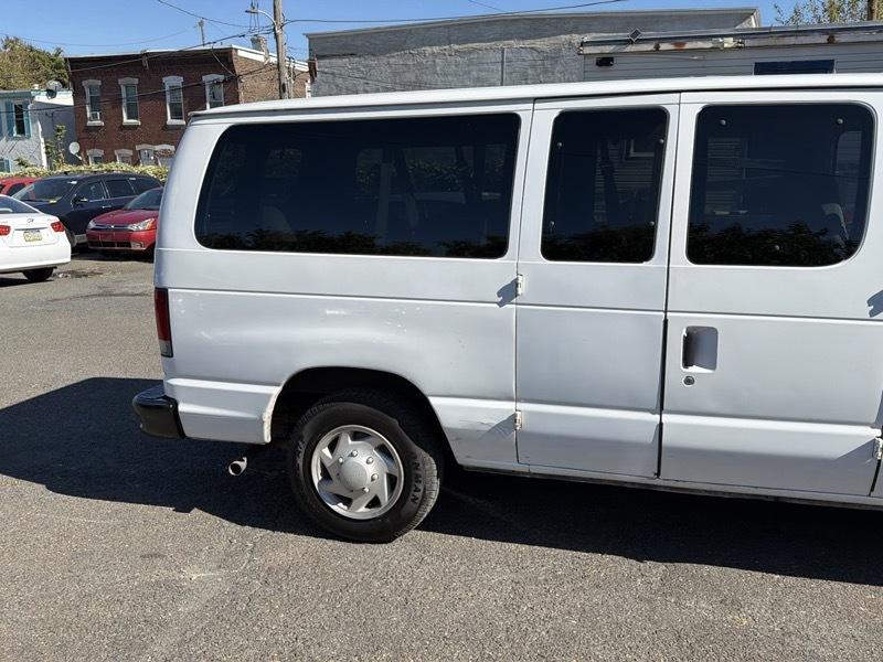 Ford Econoline E-150 Chateau 2007