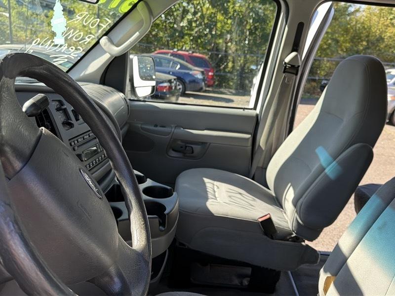 Ford Econoline E-150 Chateau 2007