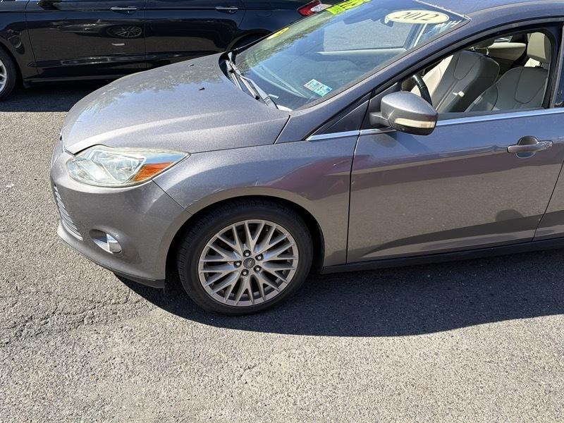 Ford Focus SEL 2012