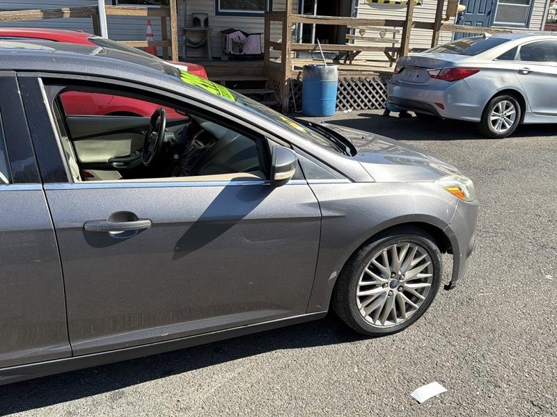 Ford Focus SEL 2012