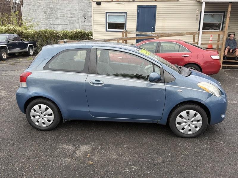 Toyota Yaris Liftback 3-Door MT 2010