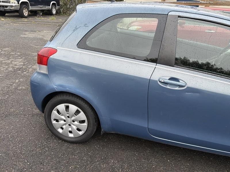 Toyota Yaris Liftback 3-Door MT 2010