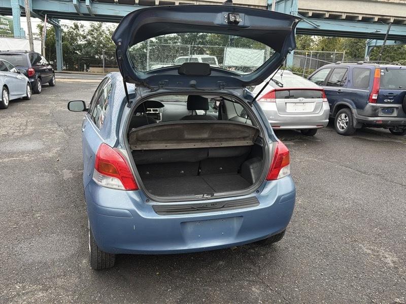 Toyota Yaris Liftback 3-Door MT 2010