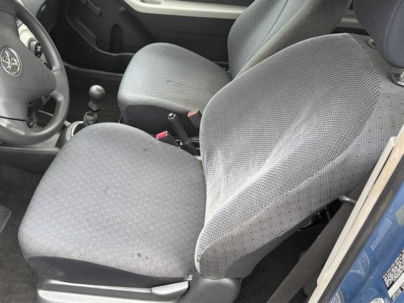 Toyota Yaris Liftback 3-Door MT 2010