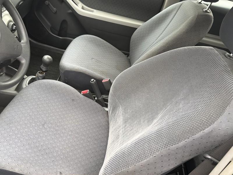 Toyota Yaris Liftback 3-Door MT 2010