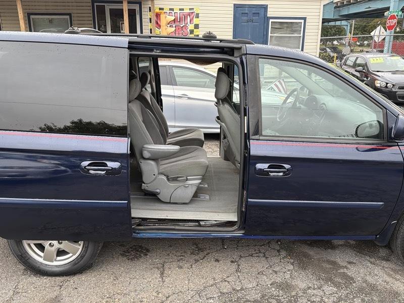 Dodge Caravan SXT 2005