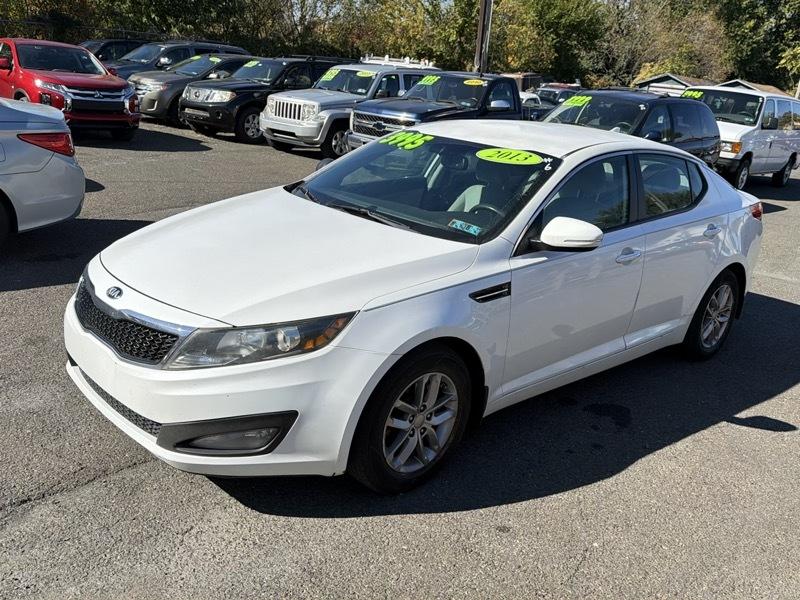 Kia Optima LX MT 2013