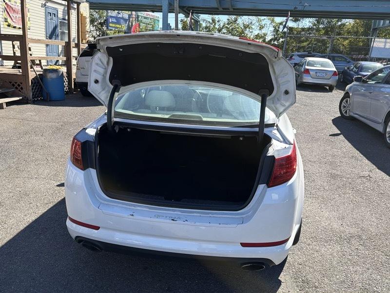 Kia Optima LX MT 2013