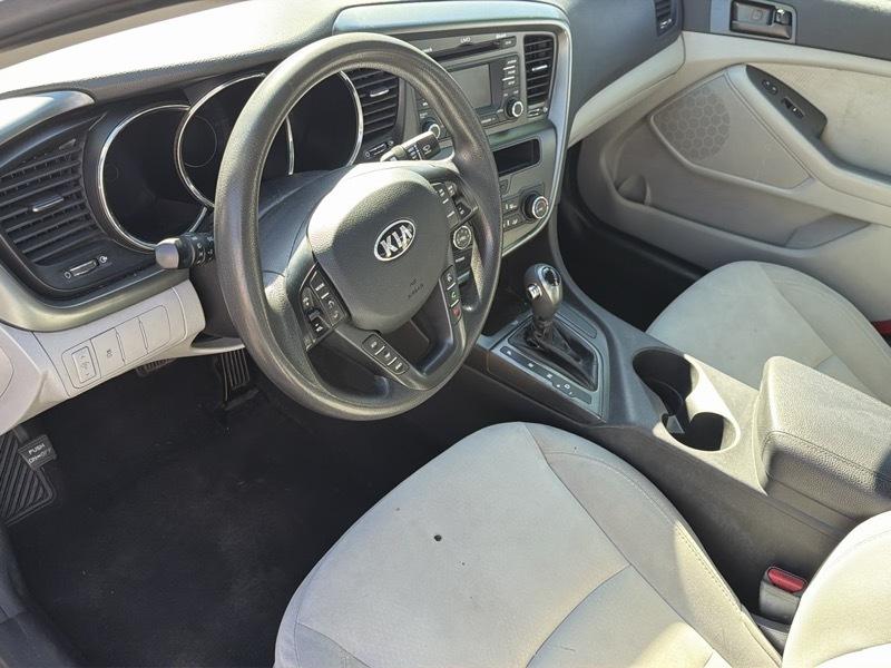 Kia Optima LX MT 2013