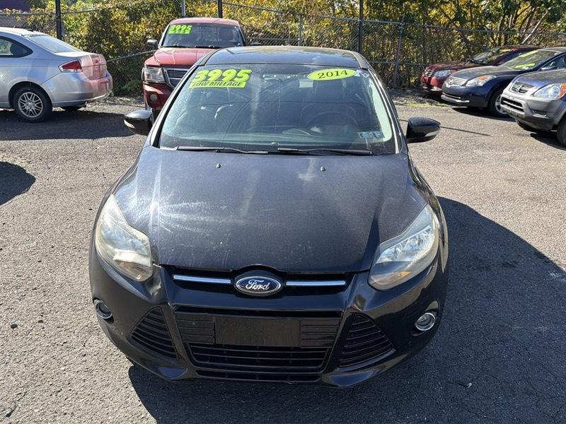 Ford Focus Titanium Hatch 2014