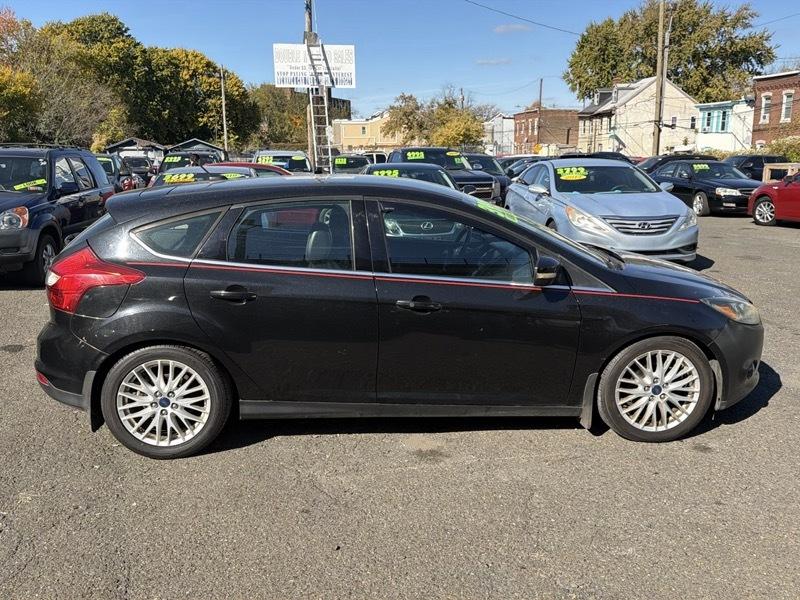Ford Focus Titanium Hatch 2014
