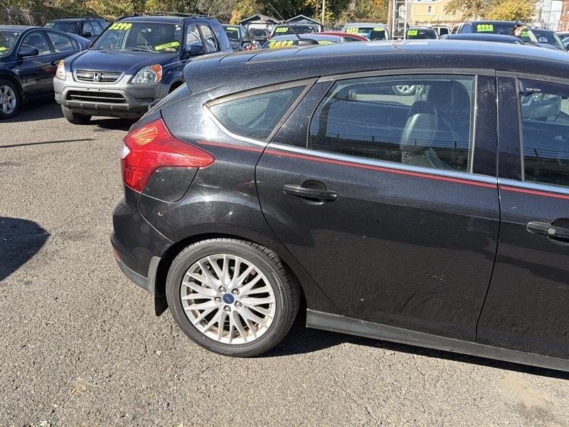 Ford Focus Titanium Hatch 2014
