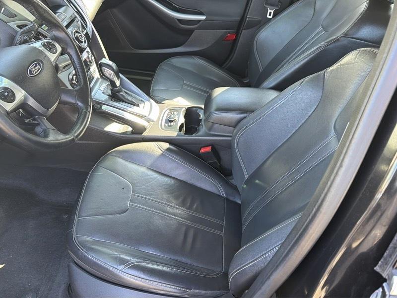 Ford Focus Titanium Hatch 2014