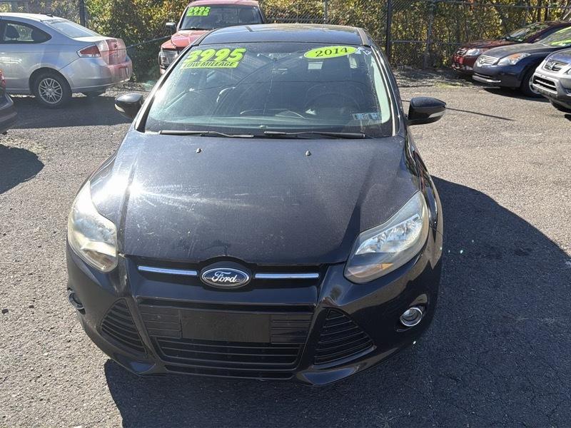 Ford Focus Titanium Hatch 2014