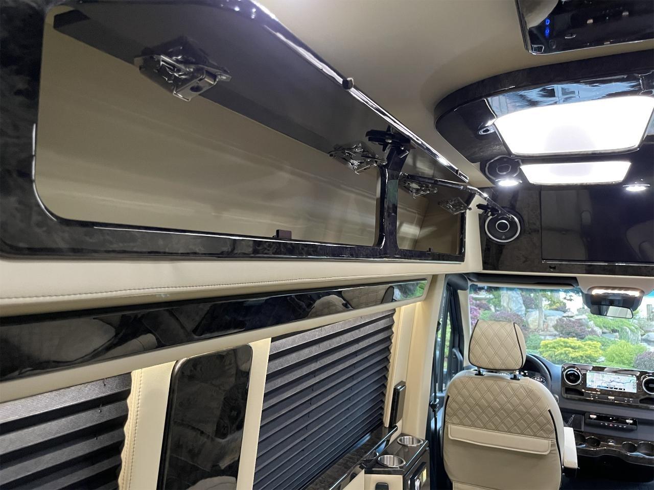 Mercedes-Benz Sprinter Van  2025