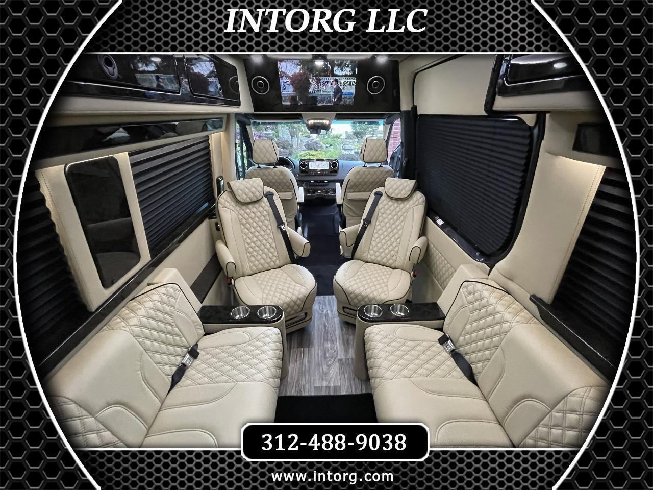 Mercedes-Benz Sprinter Van  2025