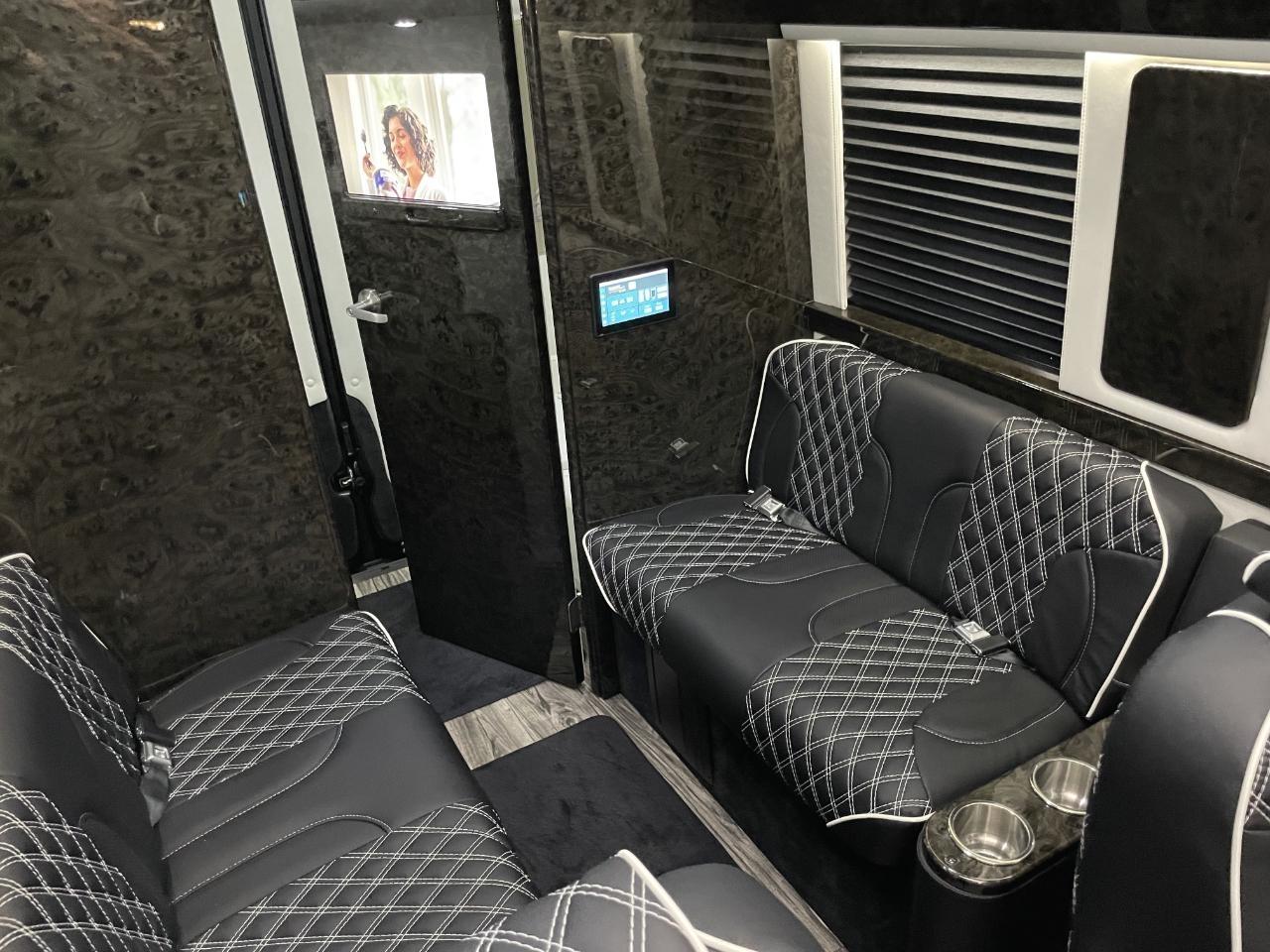 Mercedes-Benz Sprinter  2025