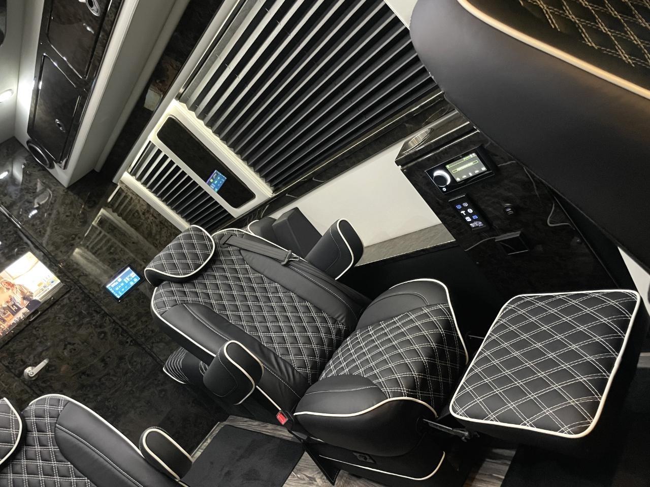 Mercedes-Benz Sprinter  2025