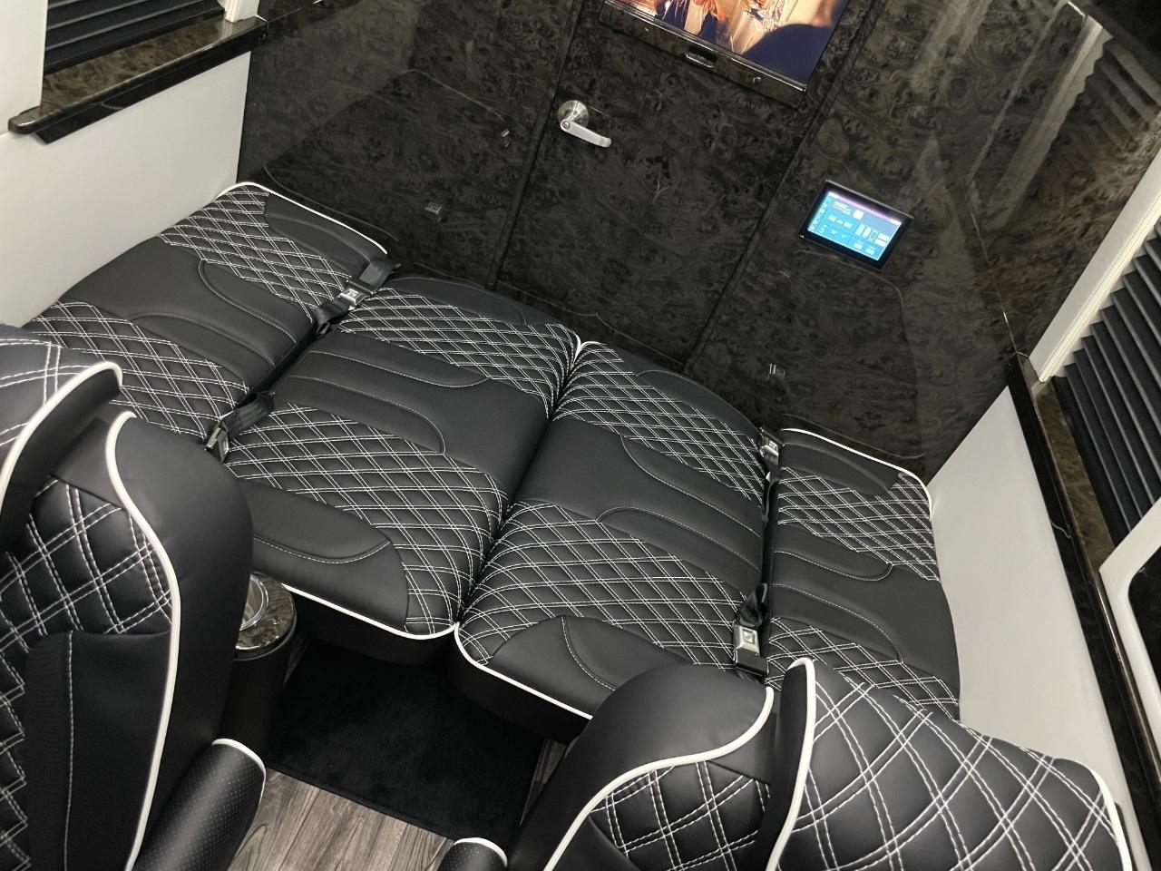 Mercedes-Benz Sprinter  2025