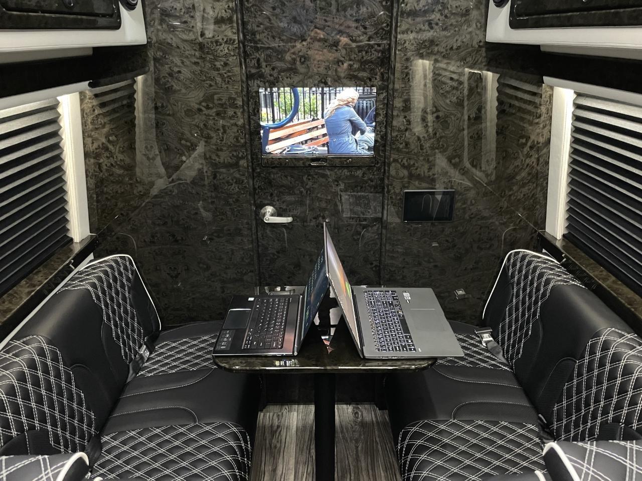 Mercedes-Benz Sprinter  2025