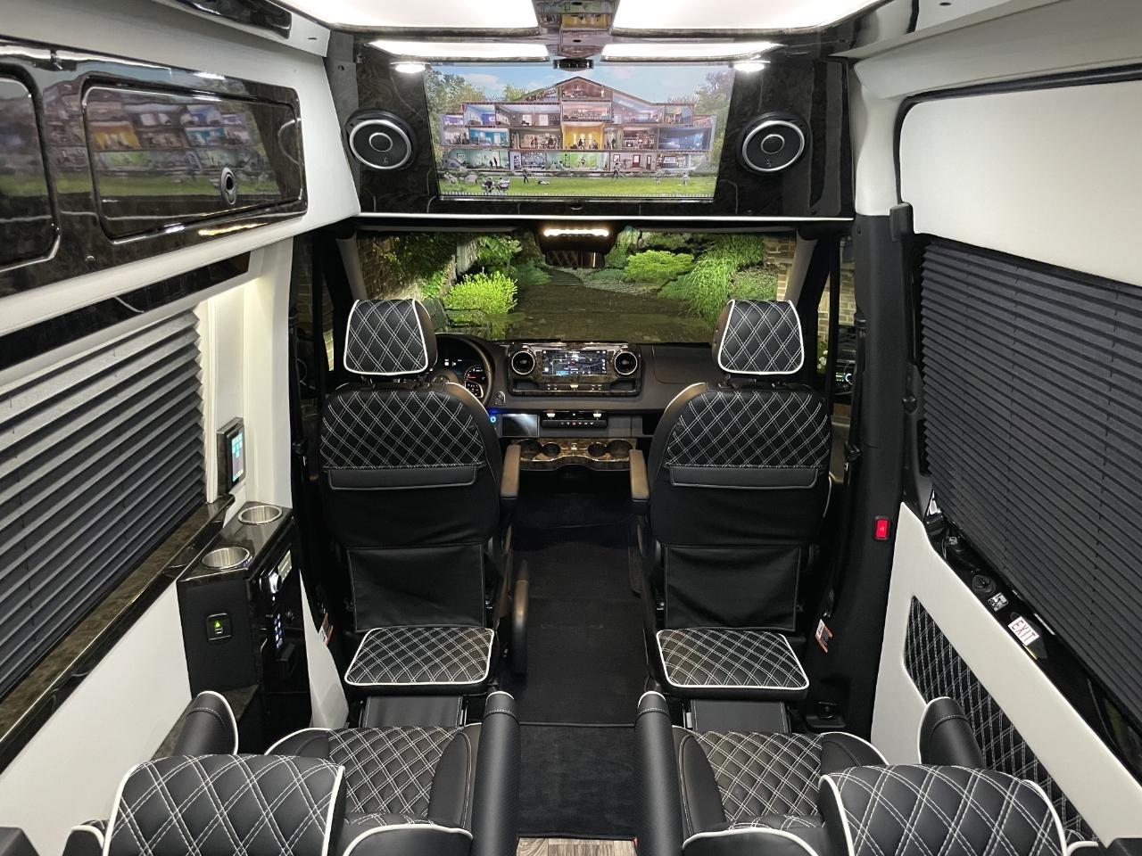 Mercedes-Benz Sprinter  2025