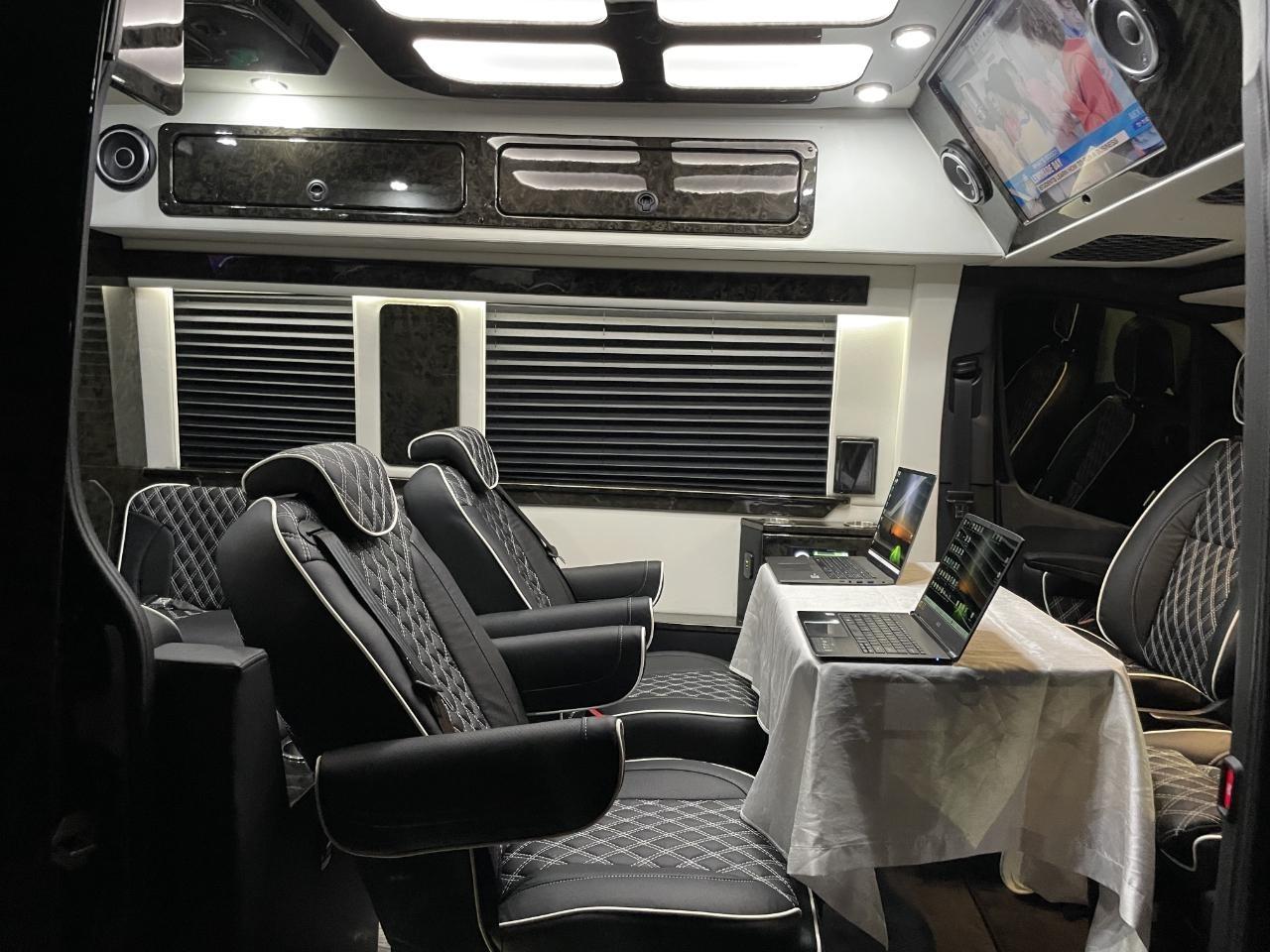 Mercedes-Benz Sprinter  2025