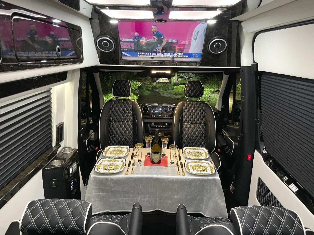 Mercedes-Benz Sprinter  2025