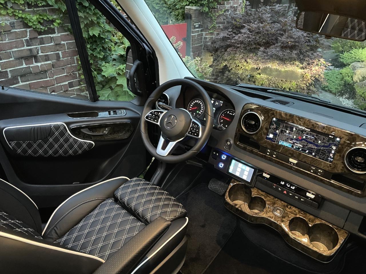 Mercedes-Benz Sprinter  2025