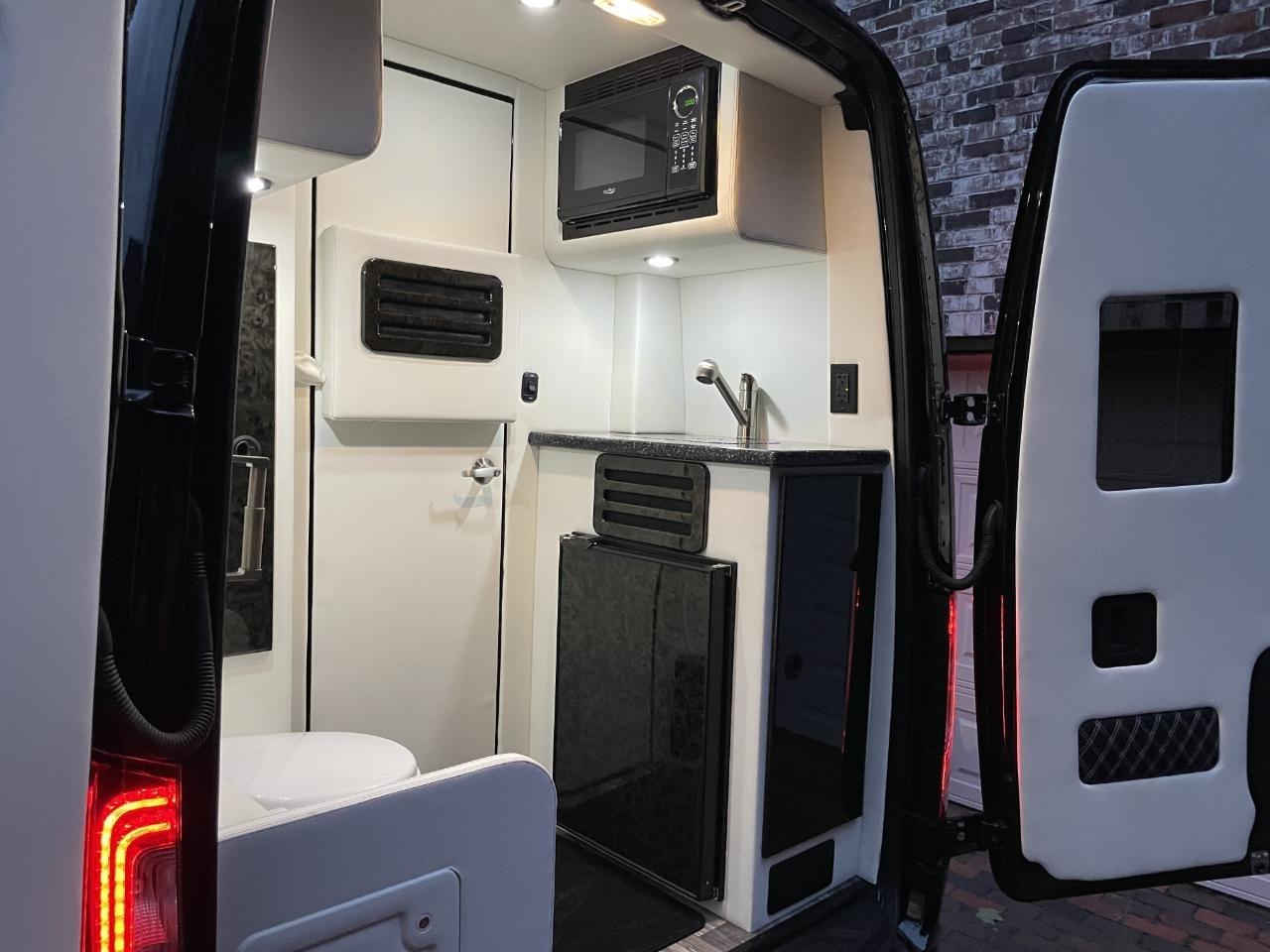 Mercedes-Benz Sprinter  2025