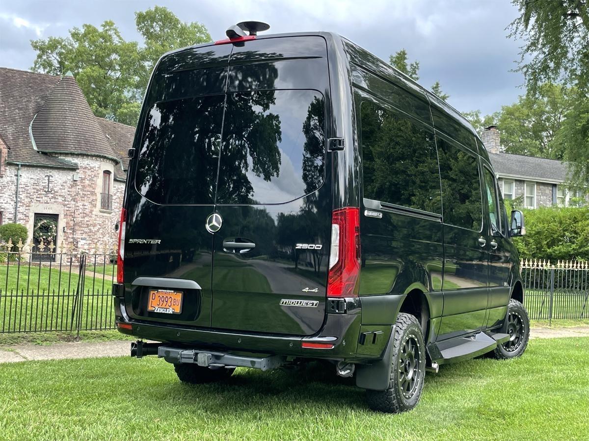 Mercedes-Benz Sprinter  2025