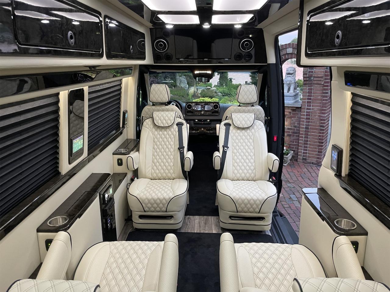 Mercedes-Benz Sprinter  2023