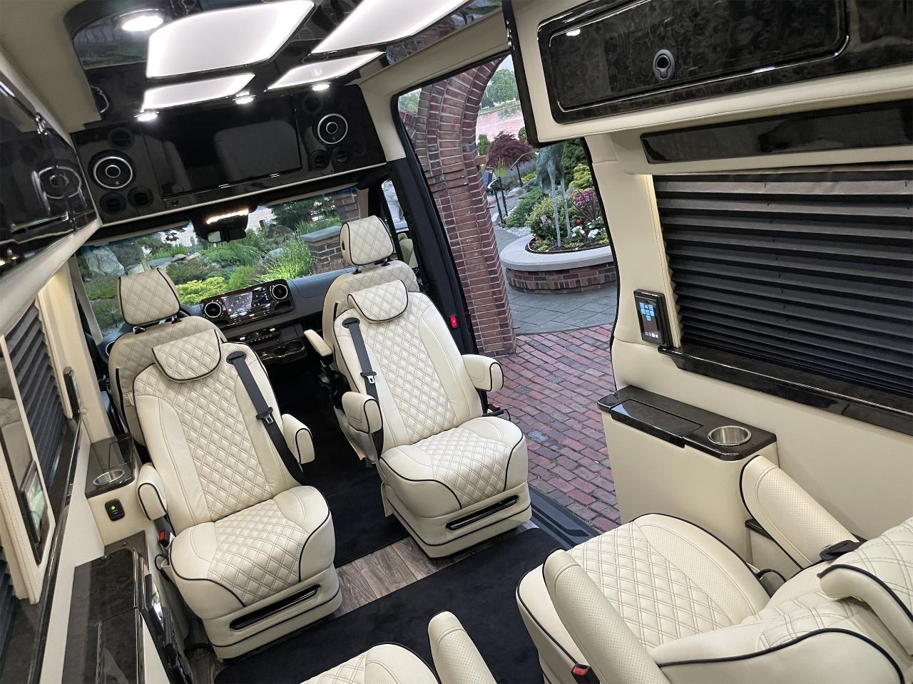 Mercedes-Benz Sprinter  2023